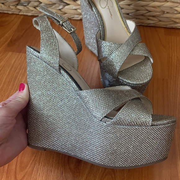 Jessica Simpson Gold Sparkle Dress Sandals - Picture 5 of 8